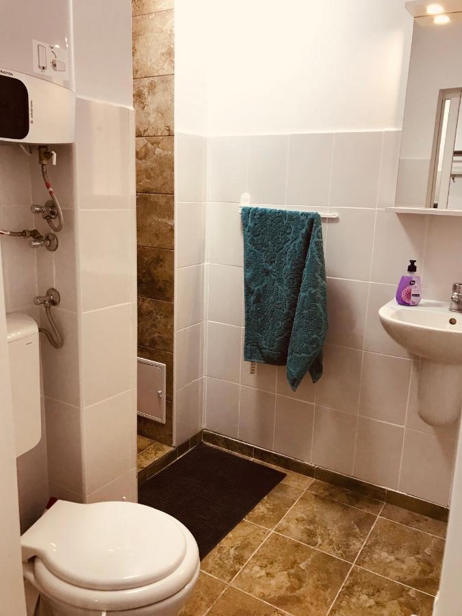 Studio 1O1O1 Apartamento Piatra Neamţ Exterior foto